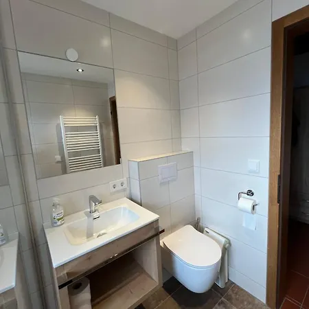 Raimund Mrak Dependance *