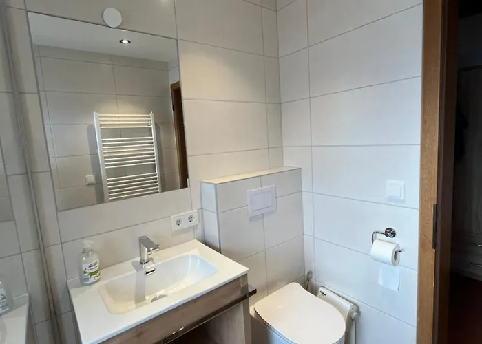 Raimund Mrak Dependance *